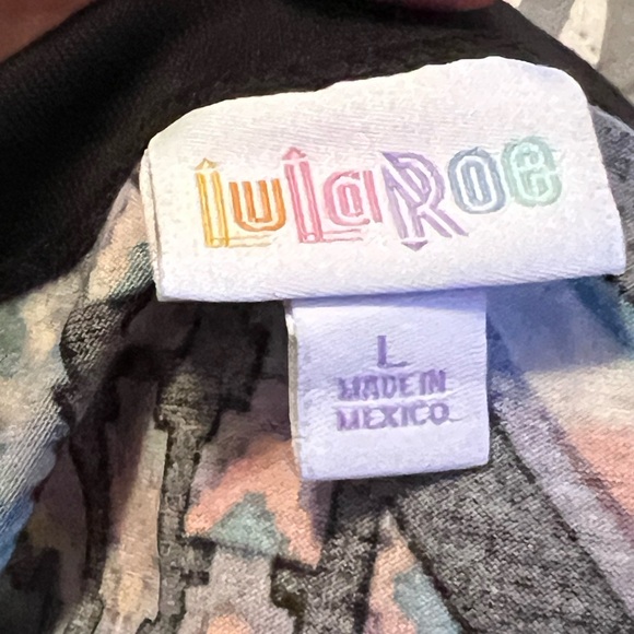 LuLaRoe Black and White Raglan shirt. - Picture 3 of 3